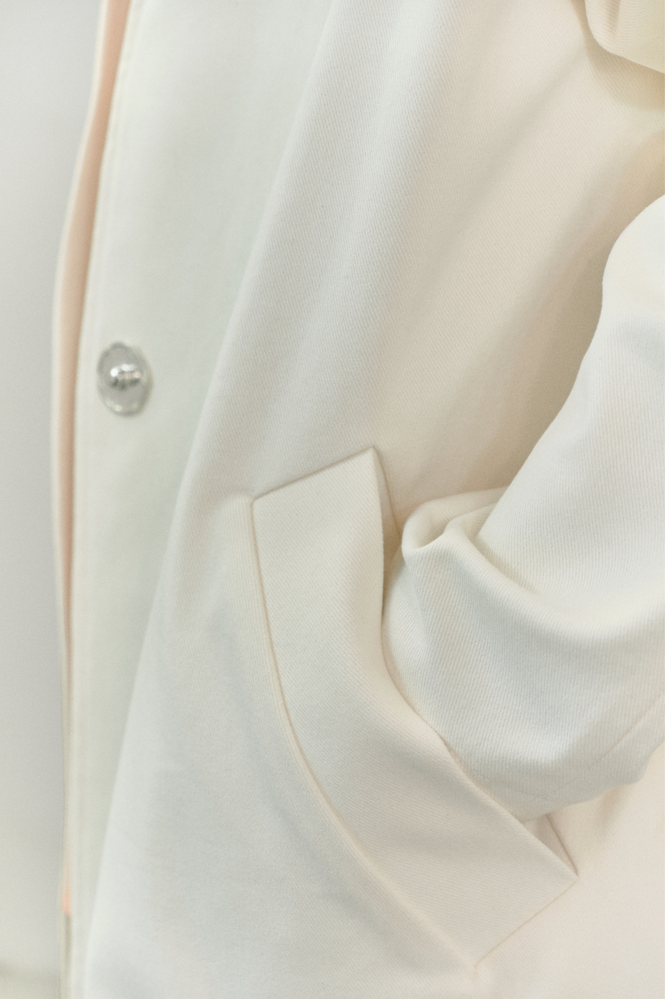 GI10 - White Gabardine Cotton Overcoat Without Collar