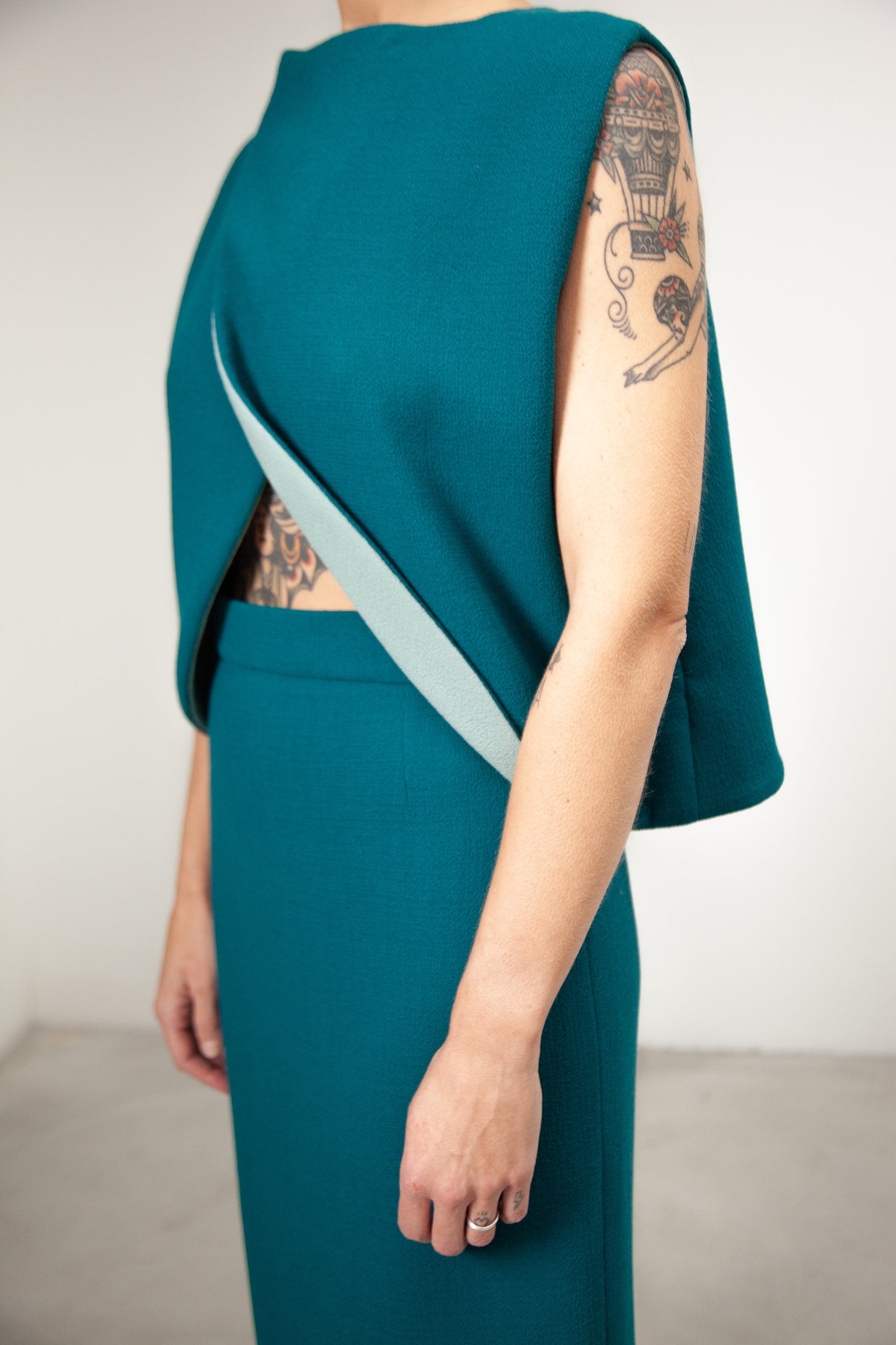 TO10 - Green Petrol / Sage Green Reversible Layered Top