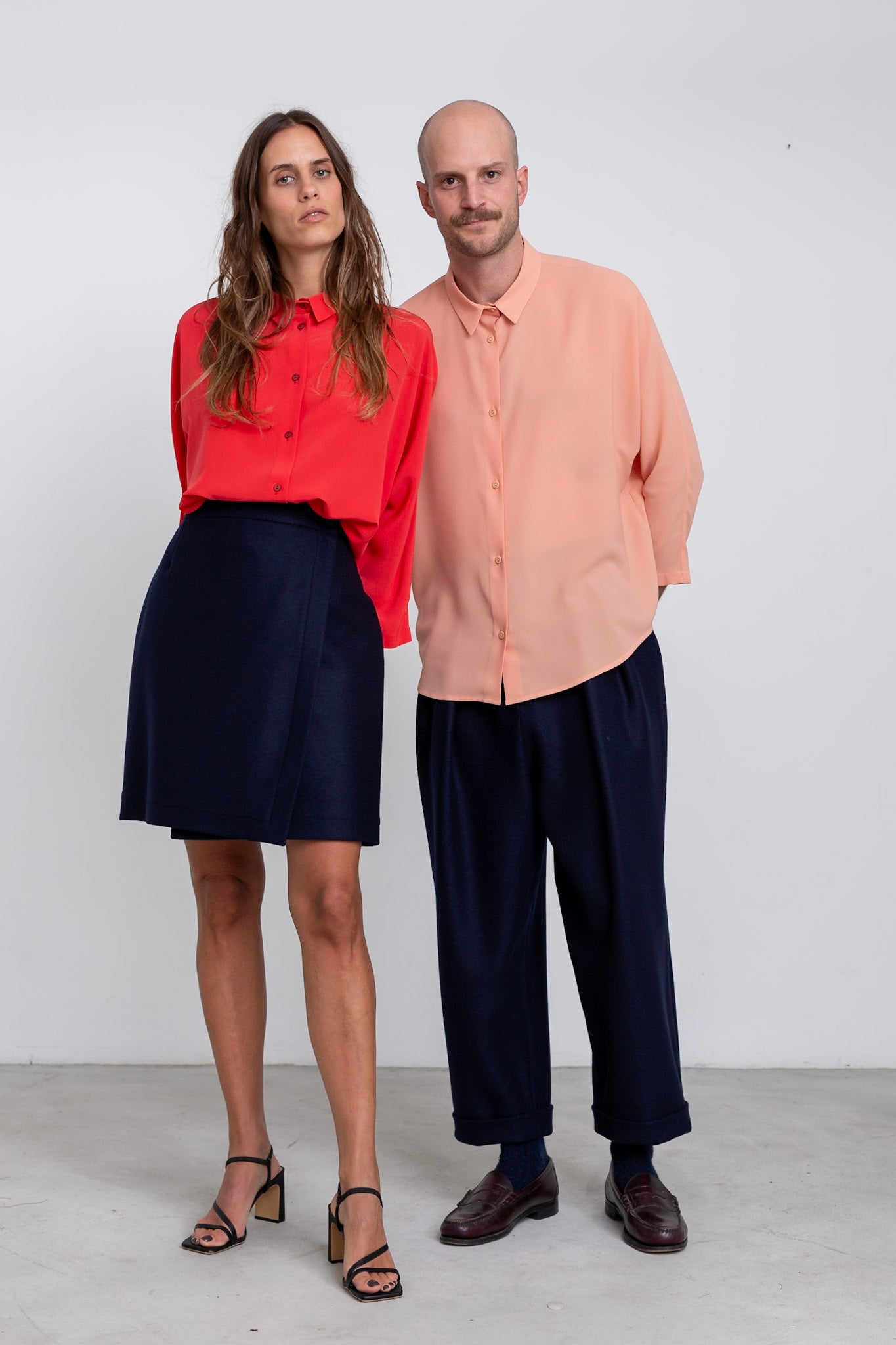 GO03 - Navy Blue Wool Wrap Skirt