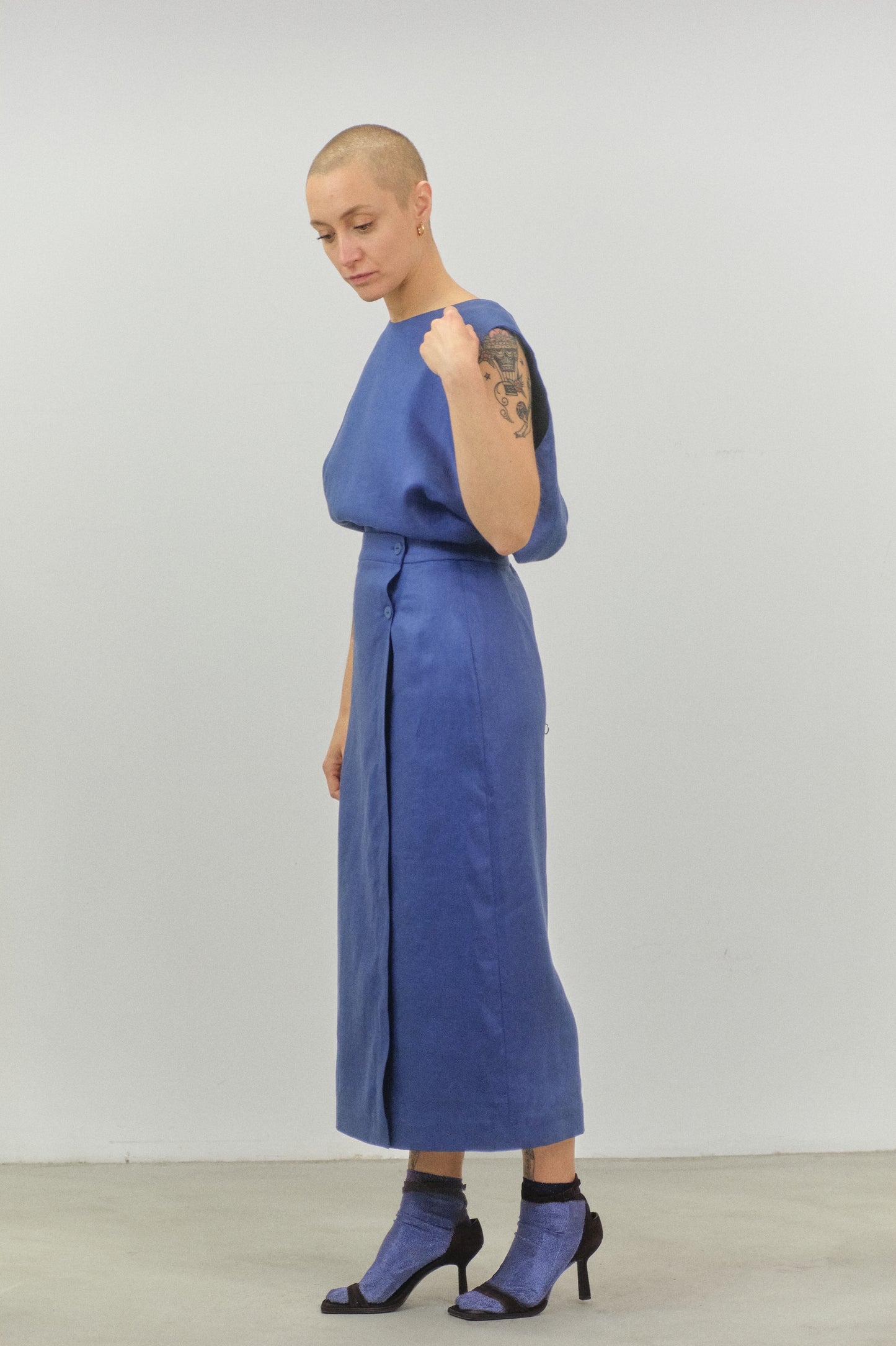 GO03 - Blue Linen Wrap Skirt