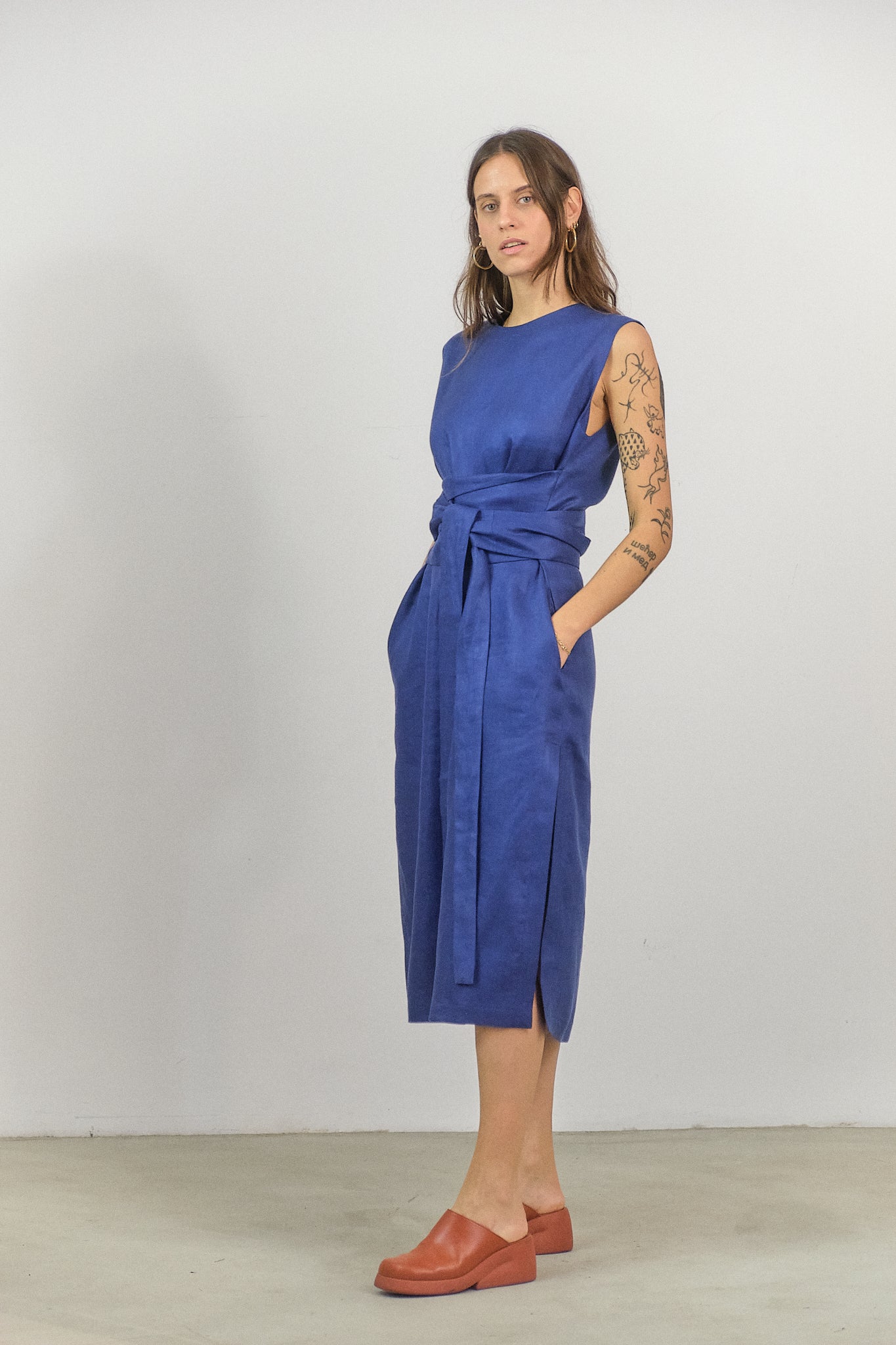 AB06 - Blue Linen Sleek Straight-Line Dress